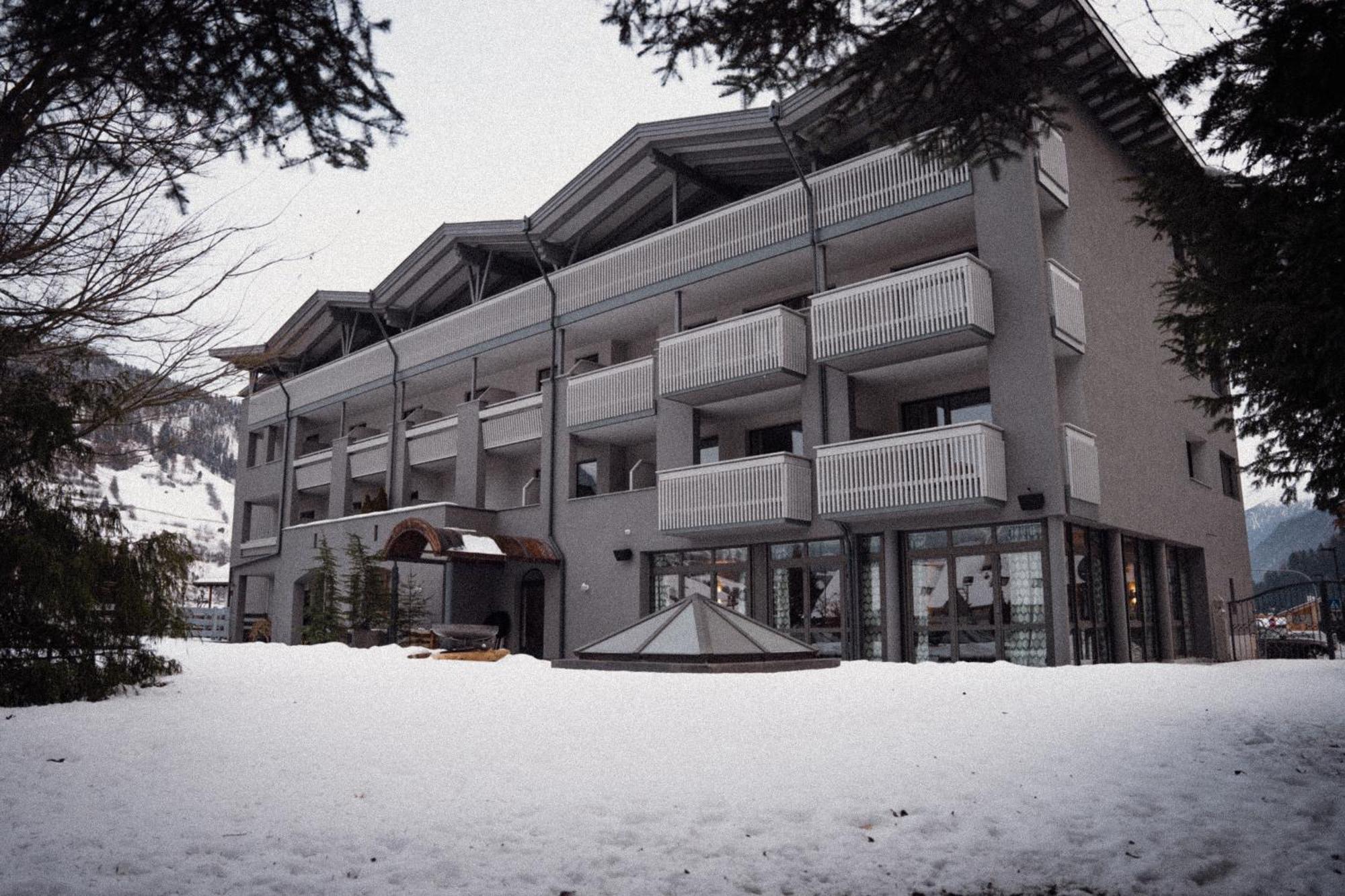 Anett Hotel Випитено Экстерьер фото