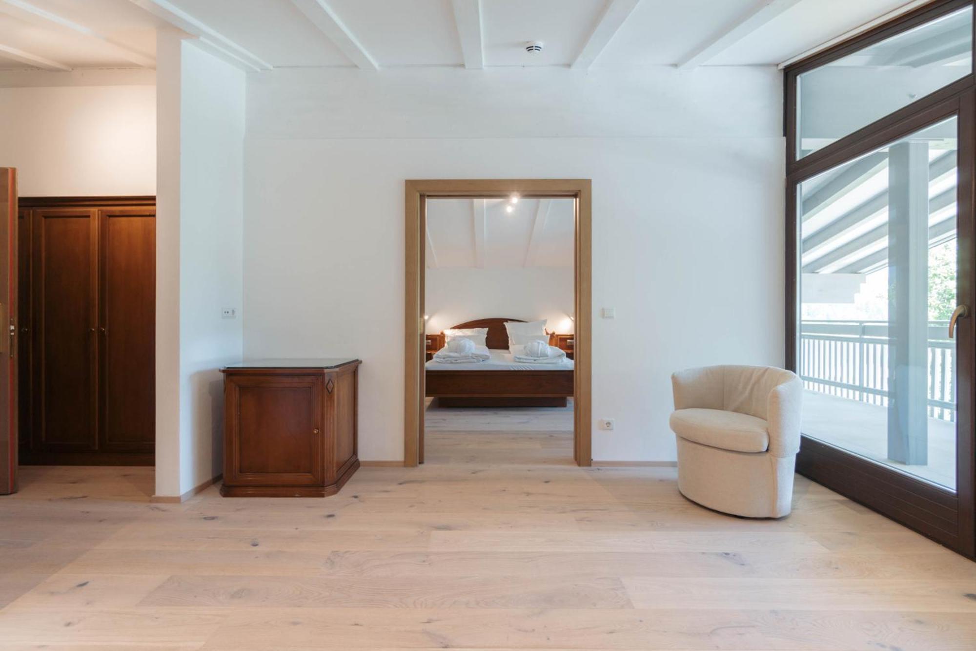Anett Hotel Випитено Экстерьер фото