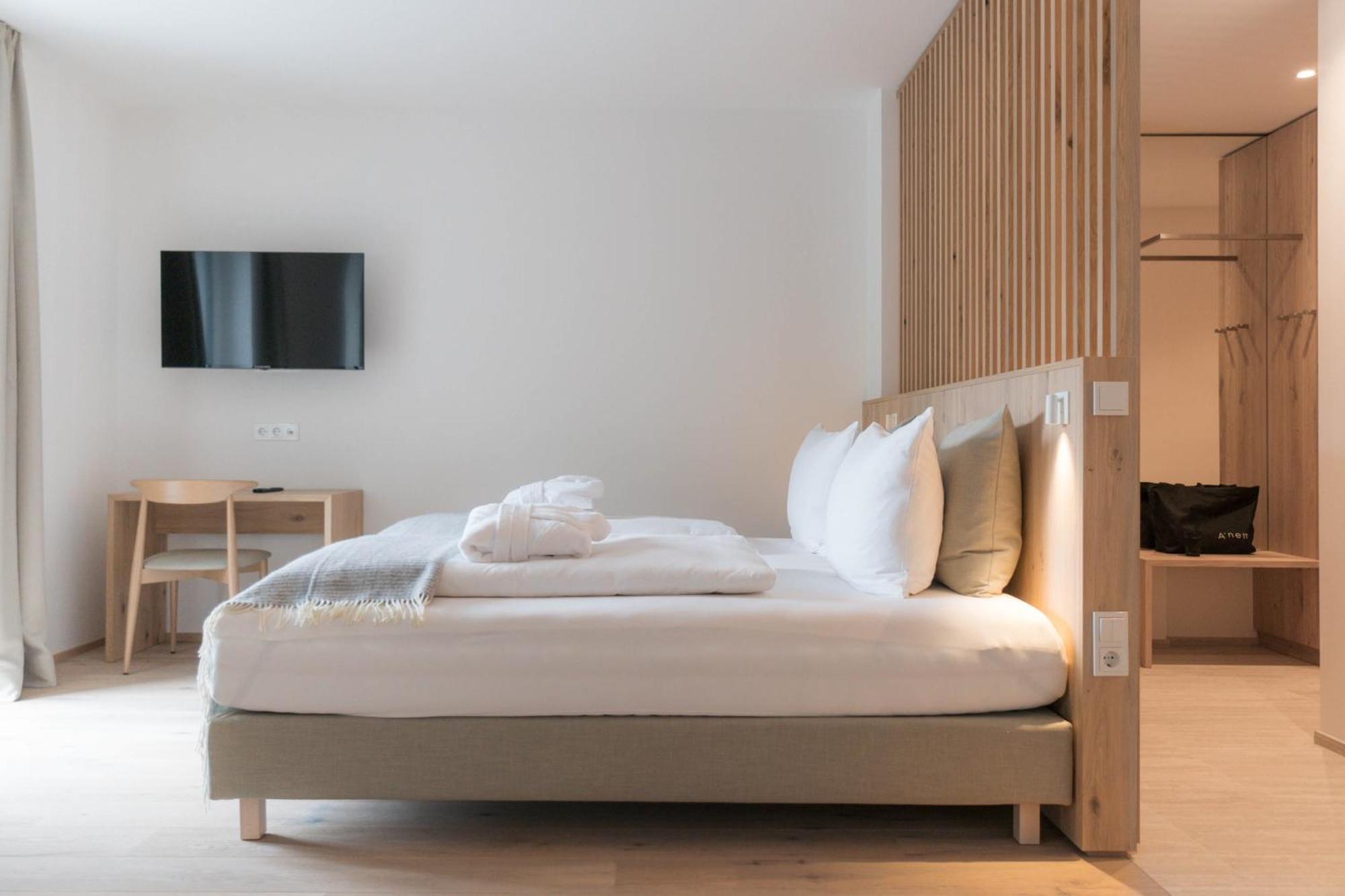 Anett Hotel Випитено Экстерьер фото