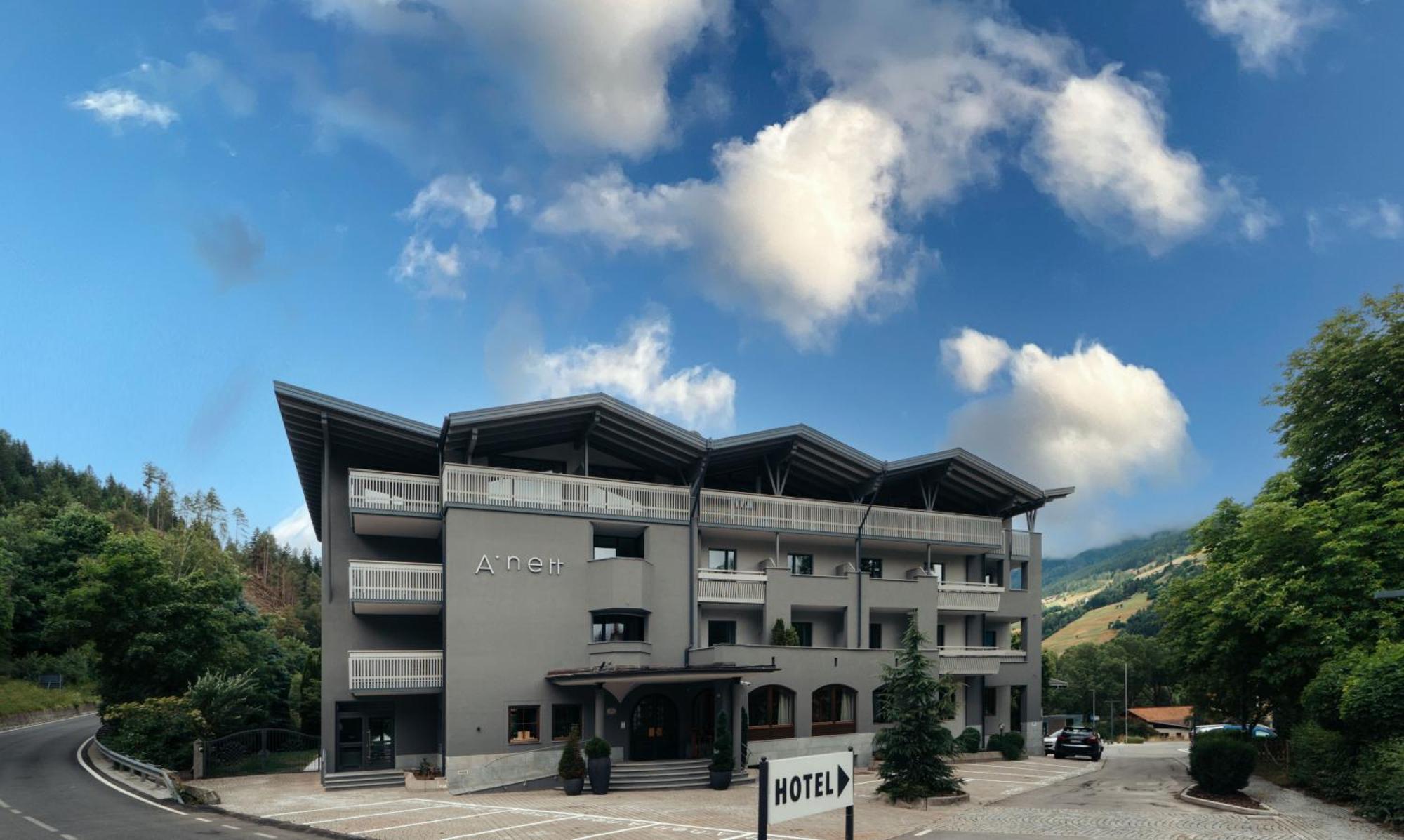 Anett Hotel Випитено Экстерьер фото