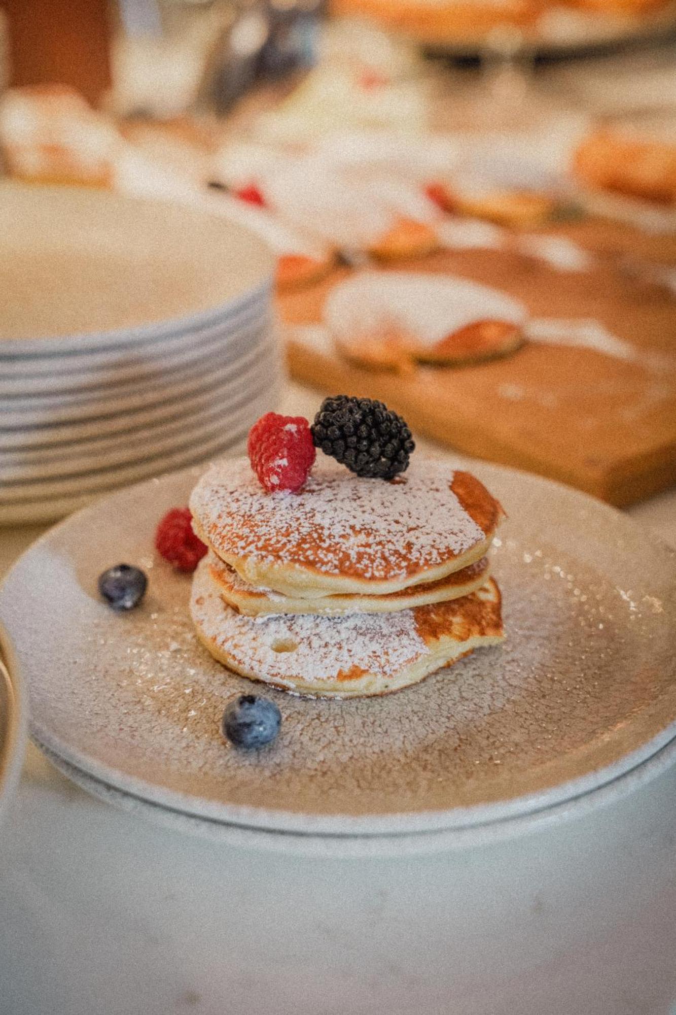 Anett Hotel Випитено Экстерьер фото