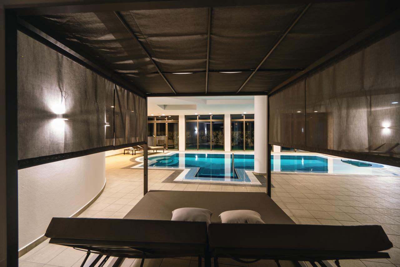 Anett Hotel Випитено Экстерьер фото